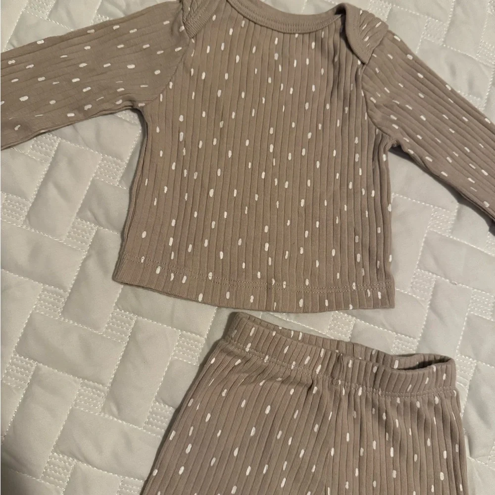 Cloud Island Brown and White Kids Pajama Set - Picture 4 of 5